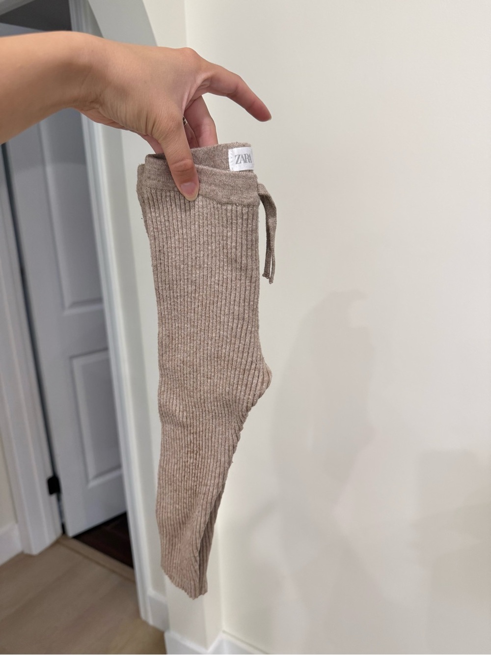 Zara Rib Knit Leggings in Taupe 2Y - Picture 2 of 3
